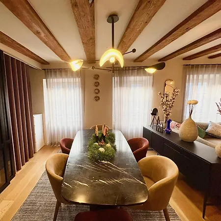 דירה The Stables Premium Center